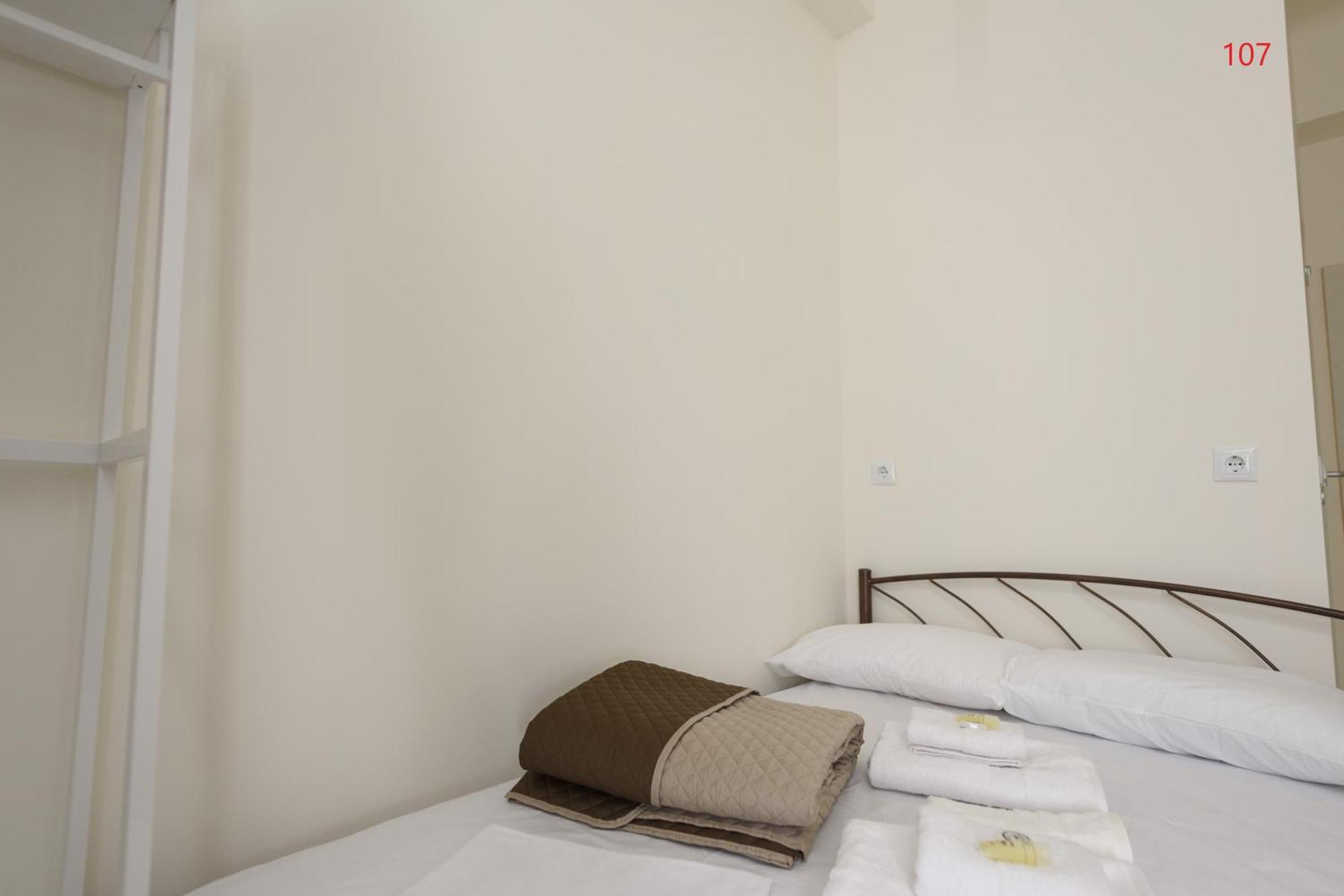 Athens Commercial Bagian luar foto