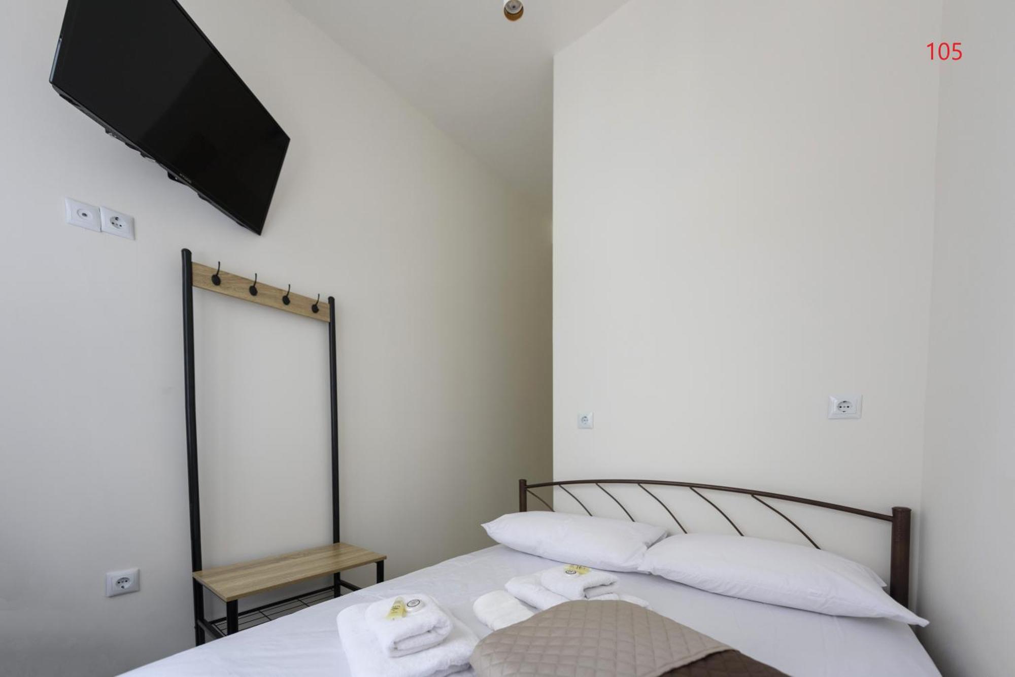 Athens Commercial Bagian luar foto