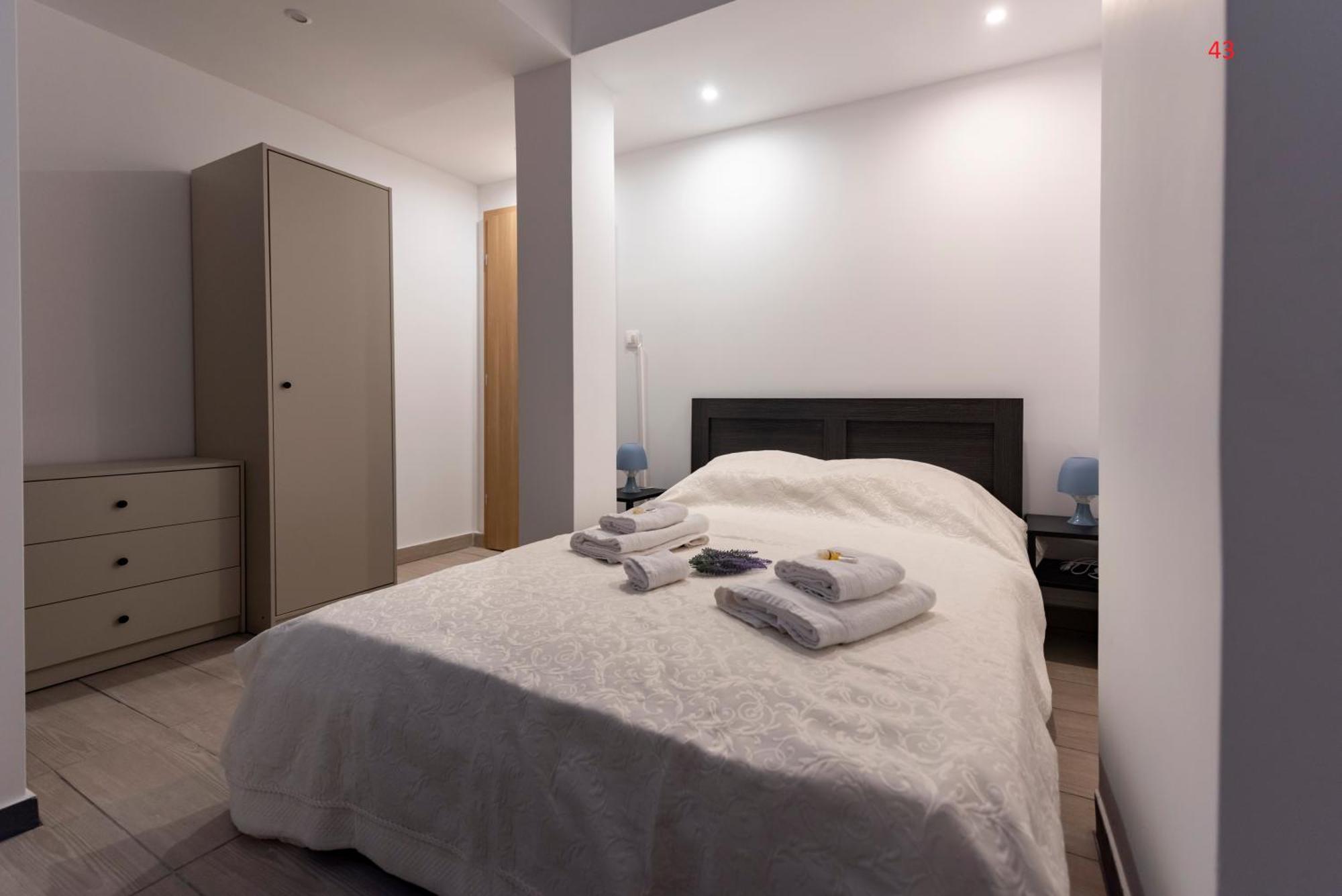 Athens Commercial Bagian luar foto